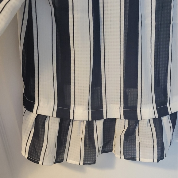 Women's Merona size small navy stripes. - Picture 3 of 8